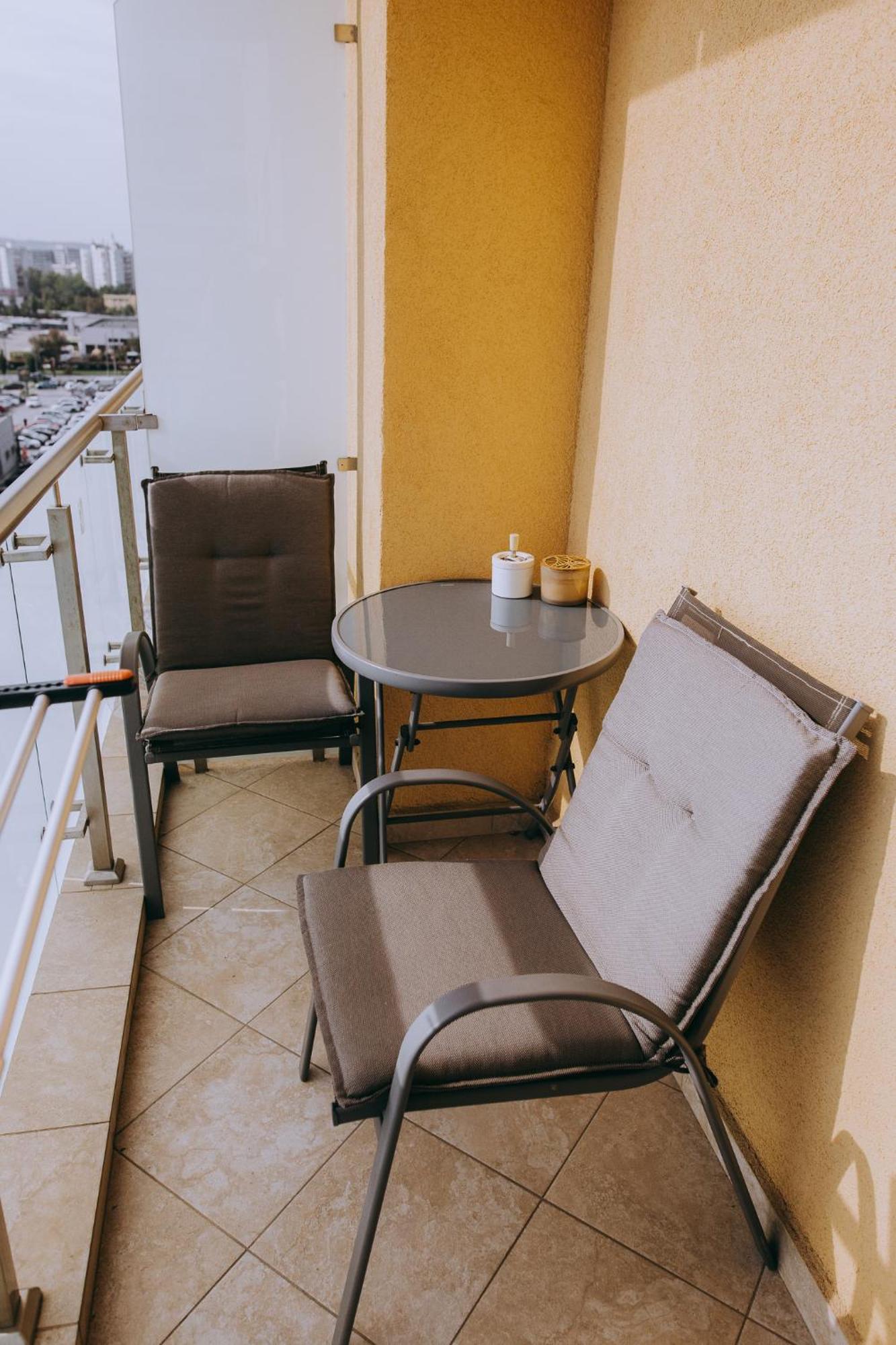 Dina Lux Iasi Apartment Екстериор снимка