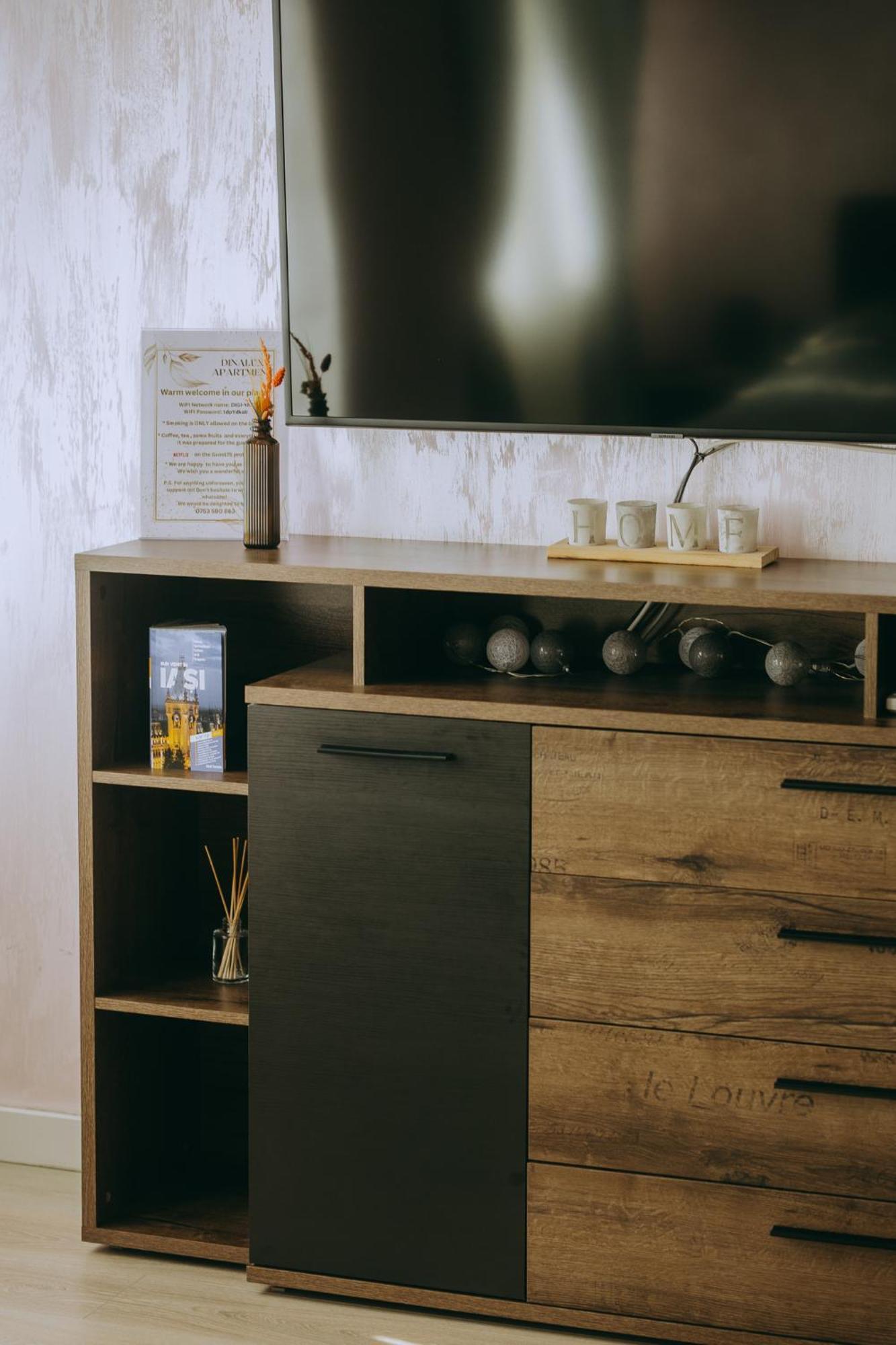 Dina Lux Iasi Apartment Екстериор снимка